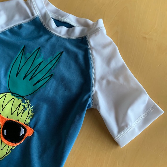 Gymboree Rash-guard - NEW - Picture 4 of 4